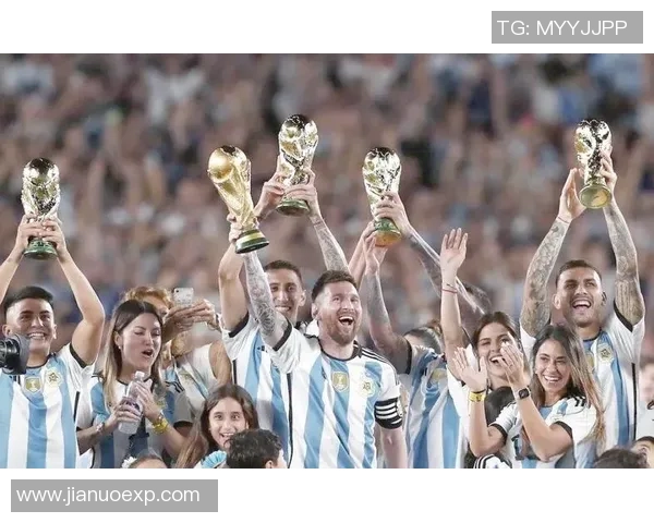 乌克兰籍足球明星的辉煌历程与对国家的深厚情感